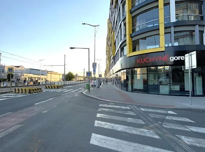 Vit - Free Parking - O2 Arena *